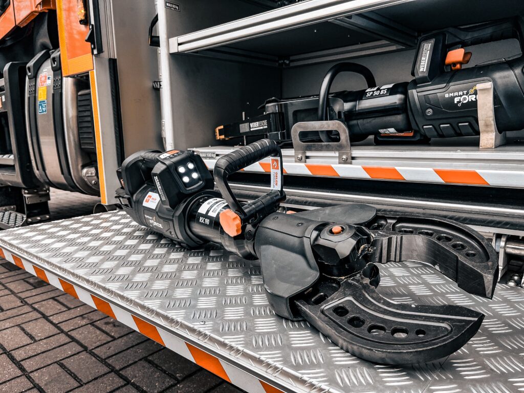 nożyce akumulatorowe