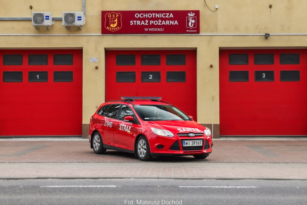 samochód specjalny Ford Focus - 379w90