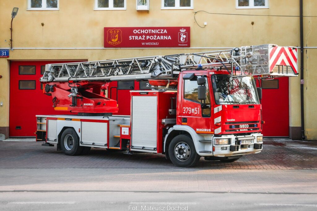 samochód specjalny IVECO Magirus - 379w51